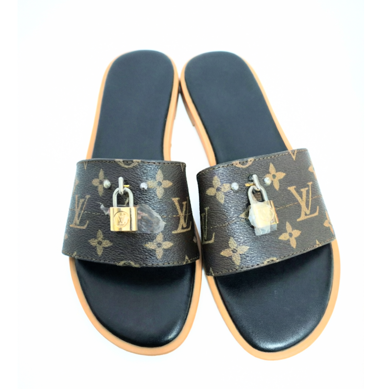 FEN Slippers Woman  WOW - SALE- only SIZE 40