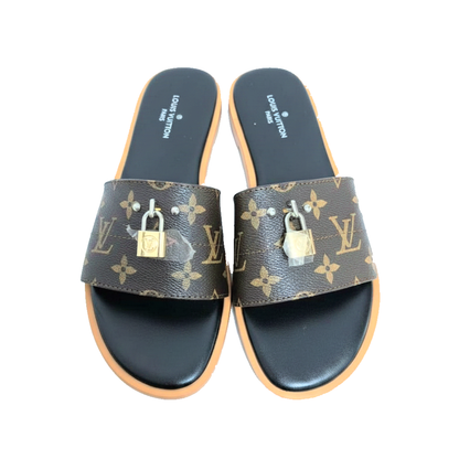 FEN Slippers Woman  WOW - SALE- only SIZE 40