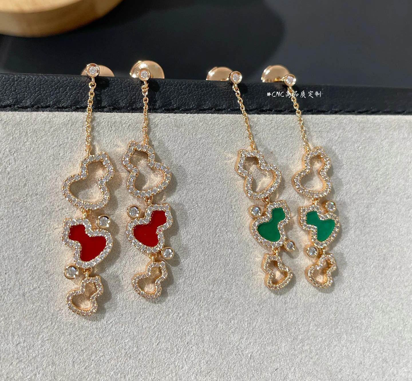 VAN C & A Fashion earrings  2 Color's