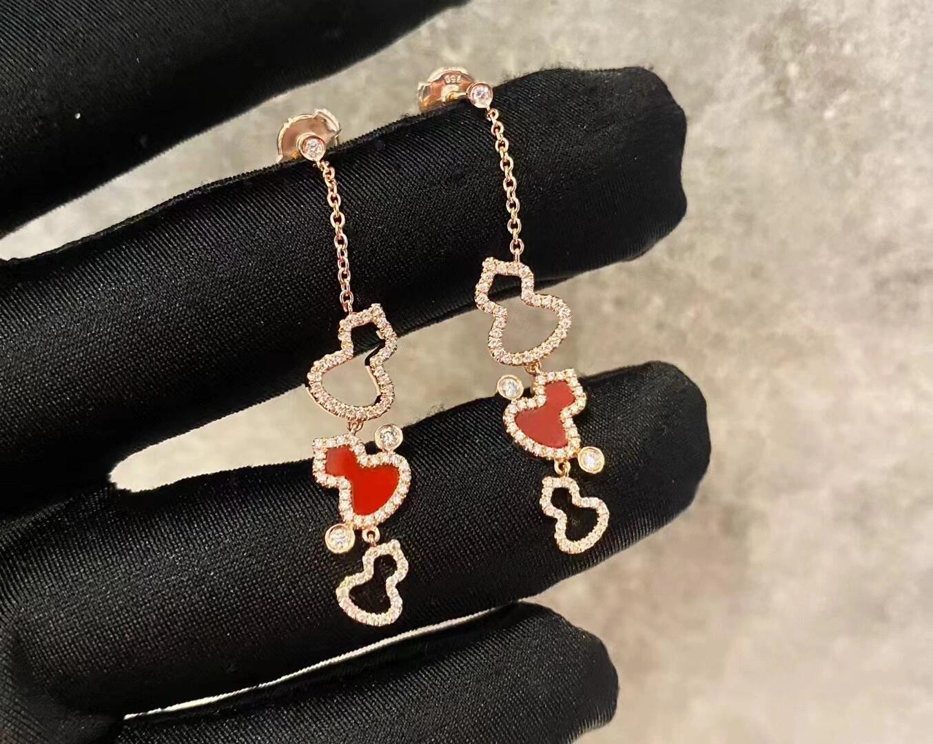 VAN C & A Fashion earrings  2 Color's
