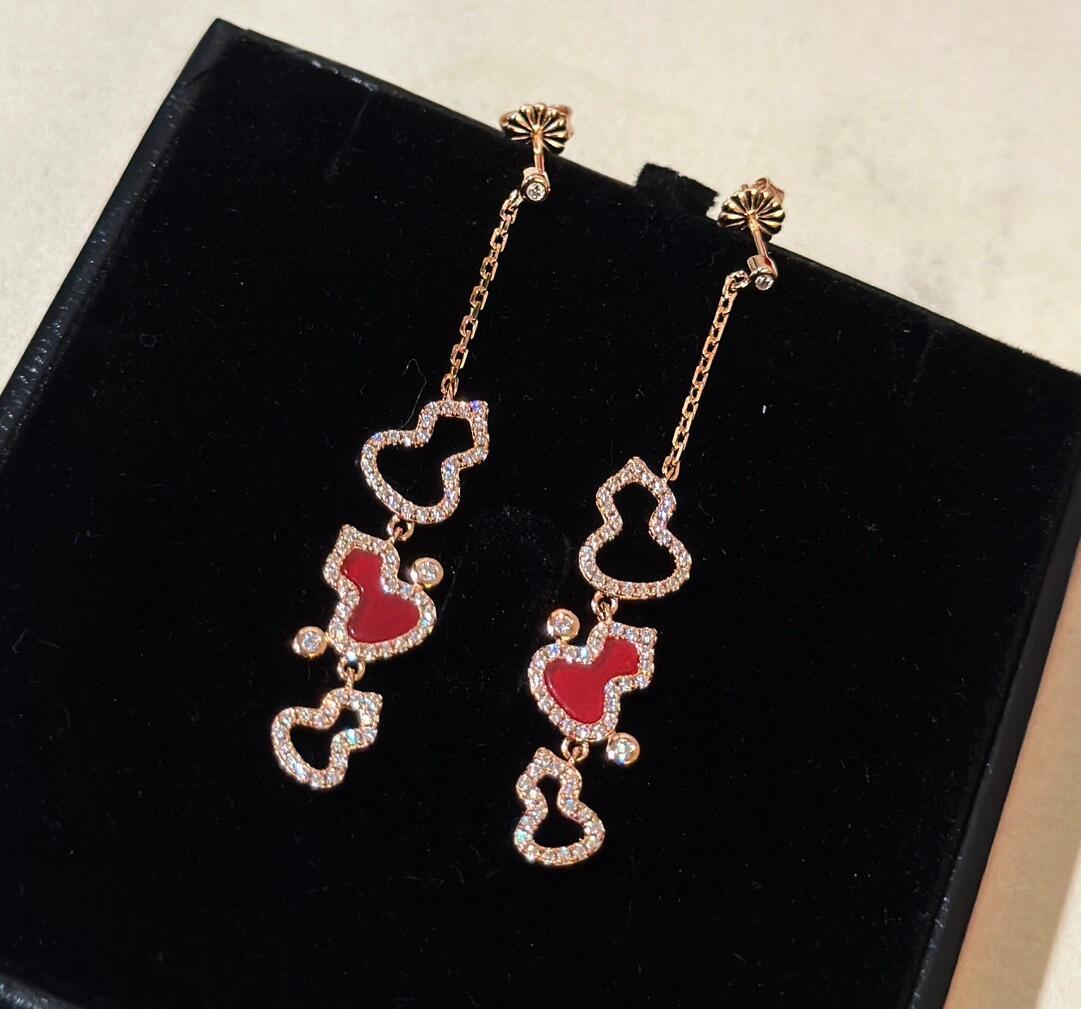 VAN C & A Fashion earrings  2 Color's