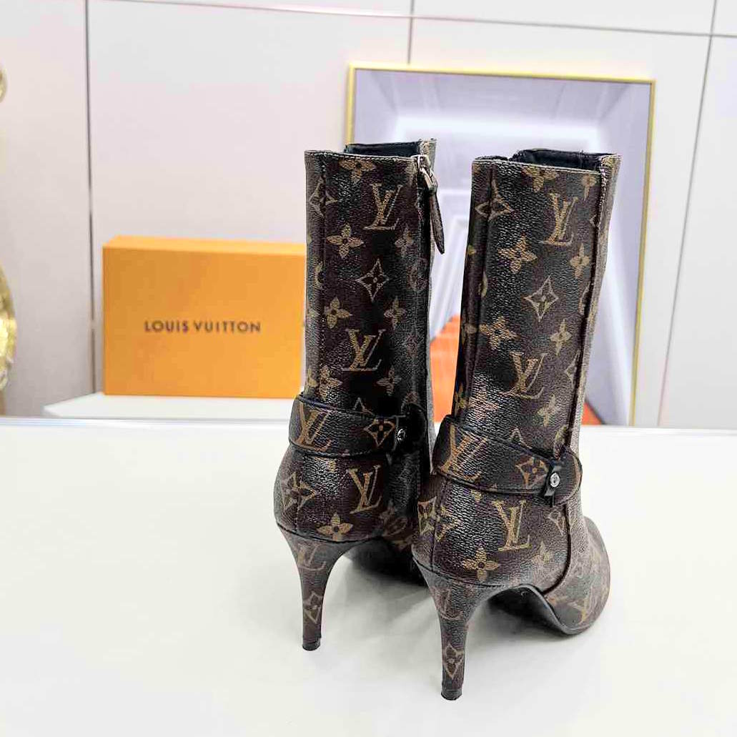 LU Woman Boots High Heels 42