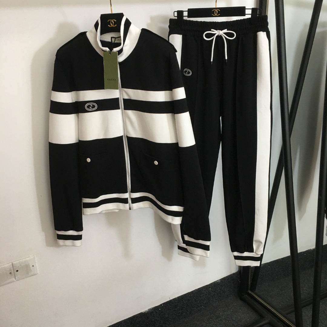 GU  Sport Suits  Woman