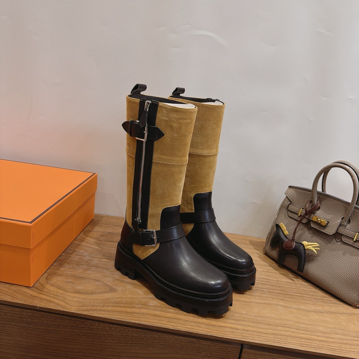 HRM Boots Woman