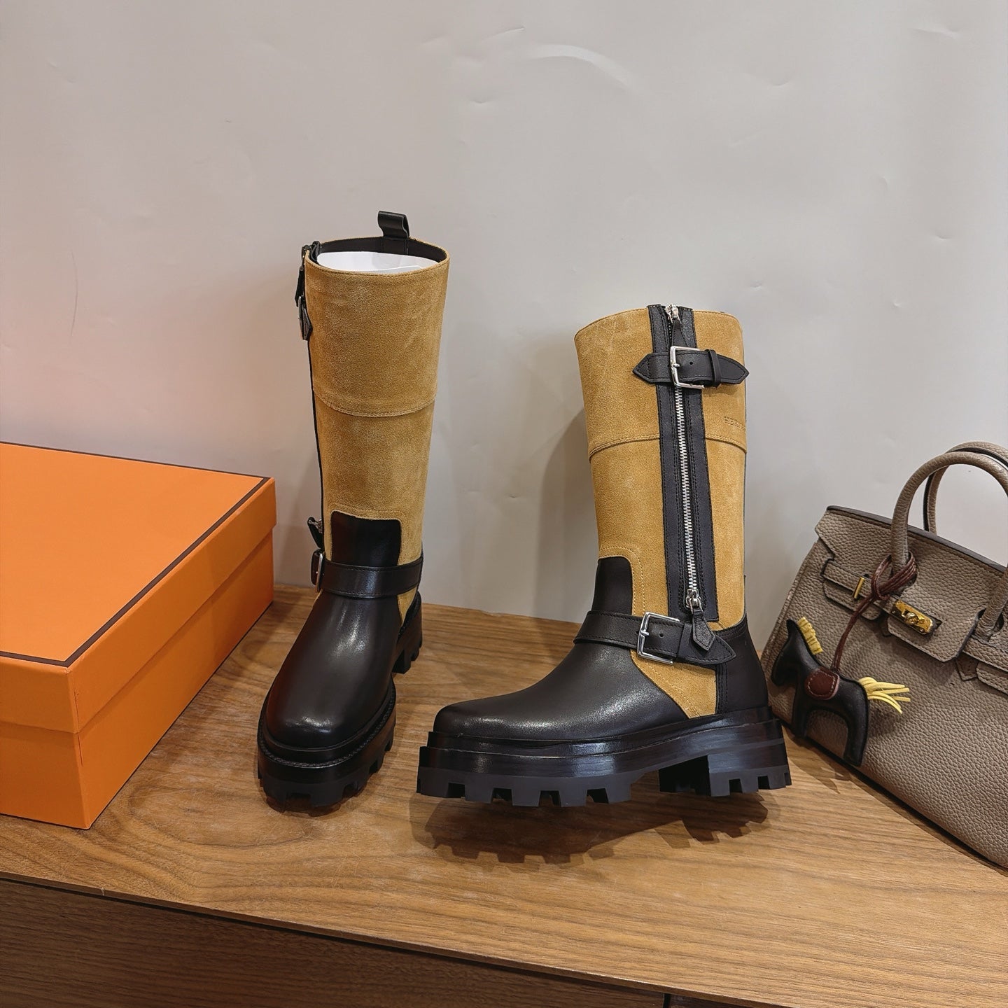 HRM Boots Woman