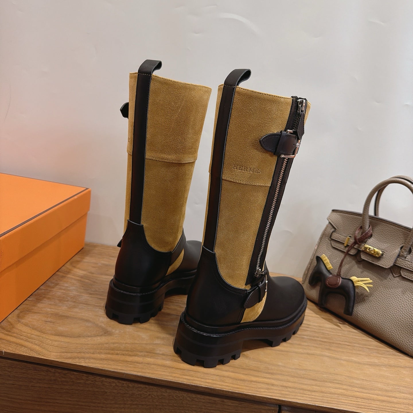 HRM Boots Woman