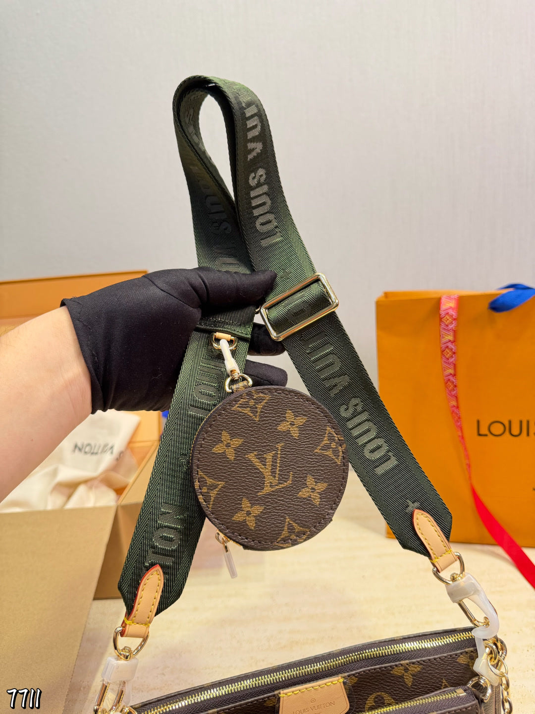 LU Multi Pochette Bag 24 cm