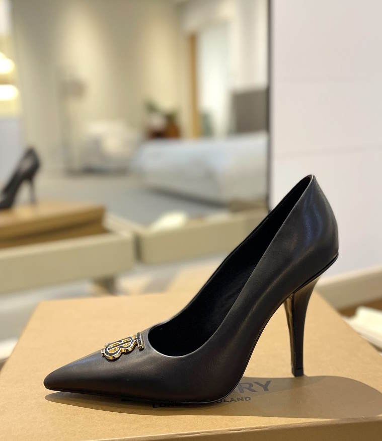 *BURBBER shoes Heels 3 Color 's