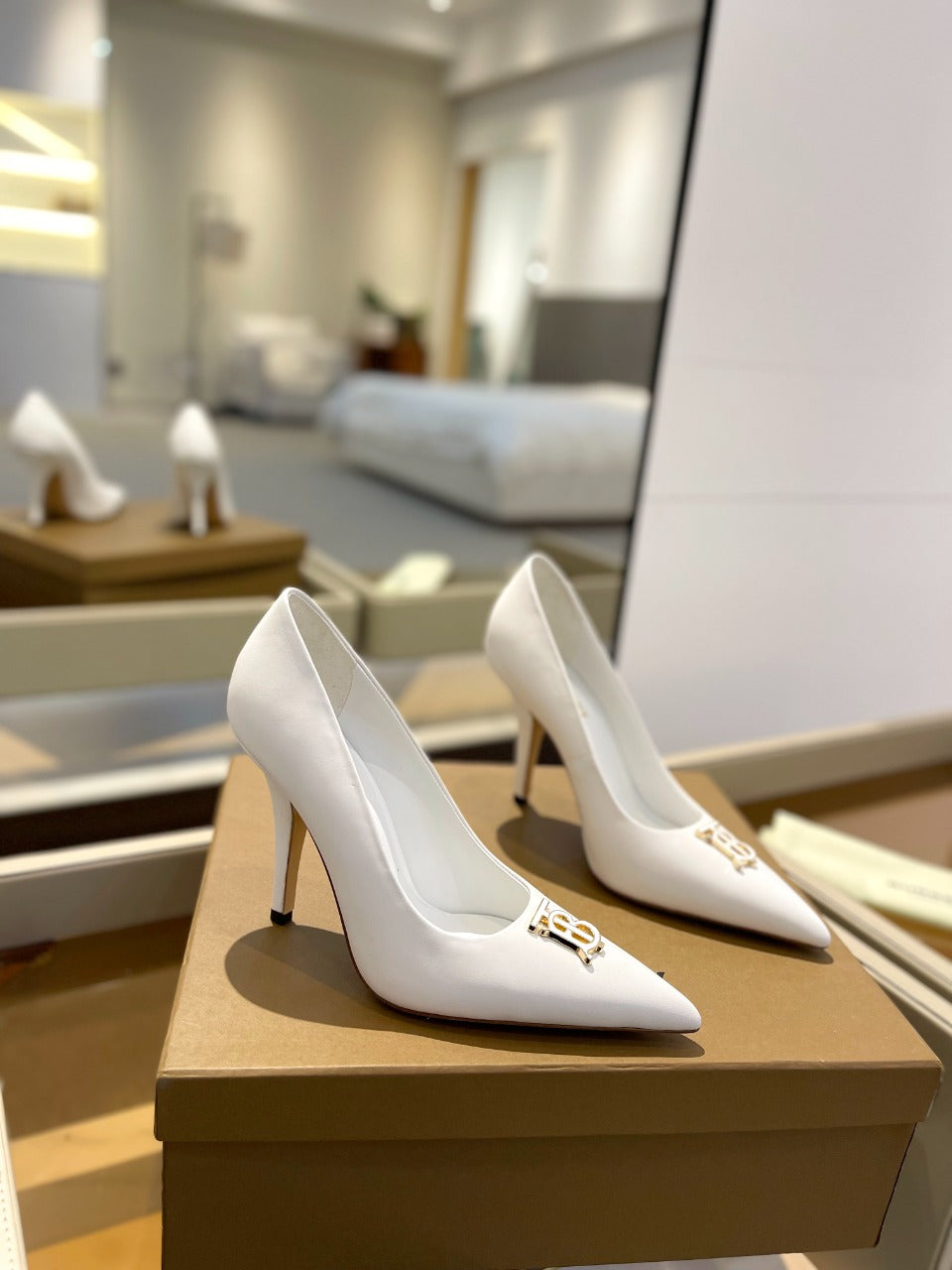 *BURBBER shoes Heels 3 Color 's