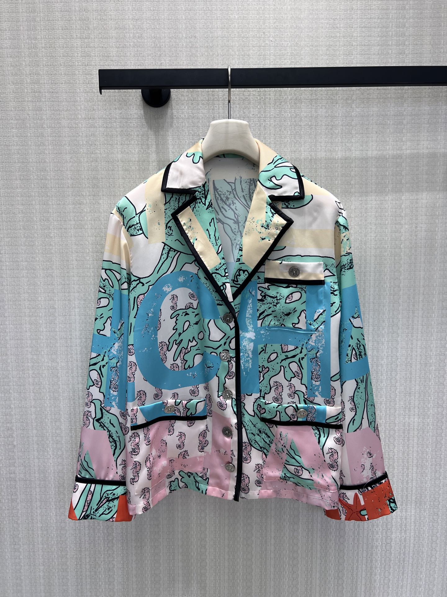 CHL Beach collection  Woman  jacket and pants set  GQ