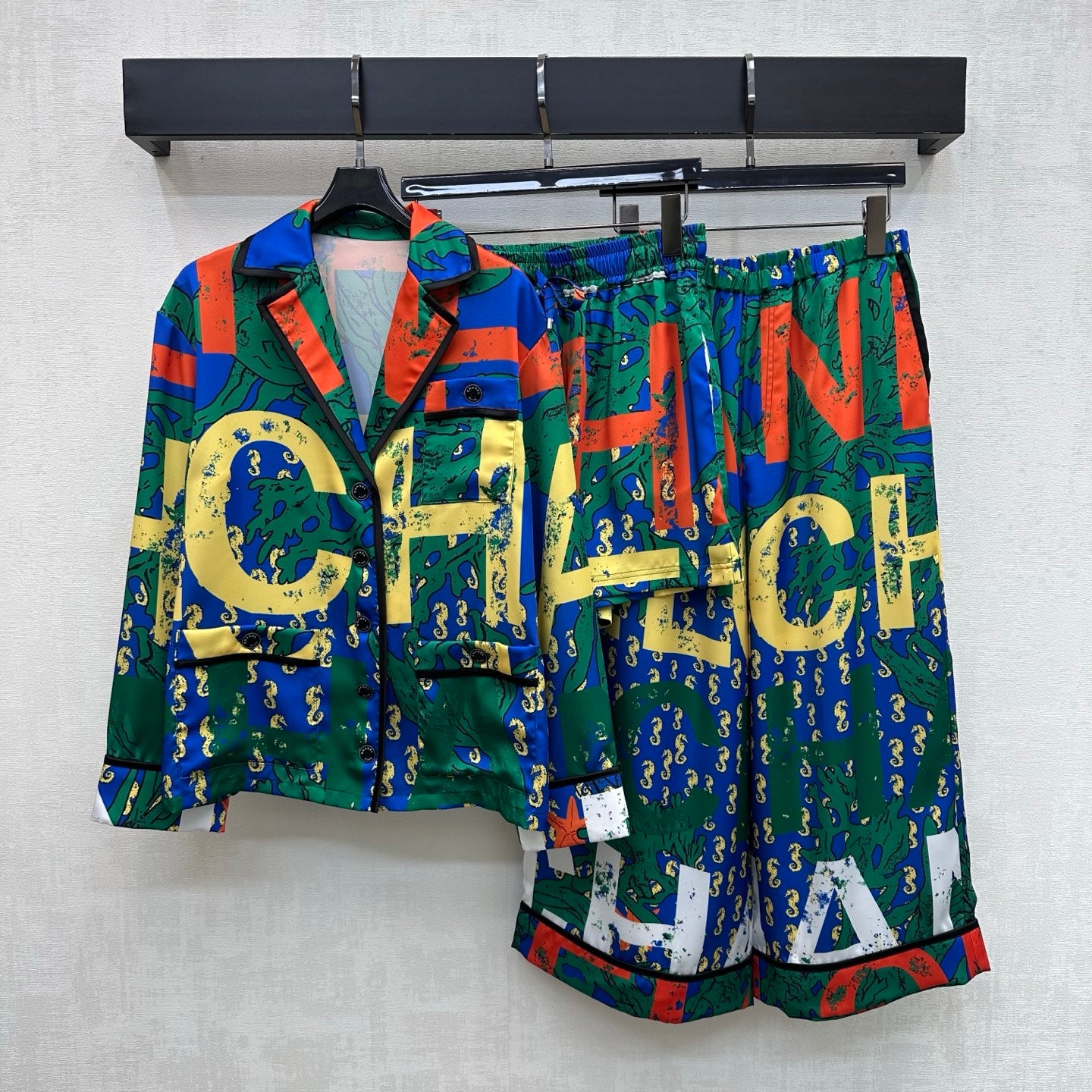 CHL Beach collection  Woman  jacket and pants set  GQ