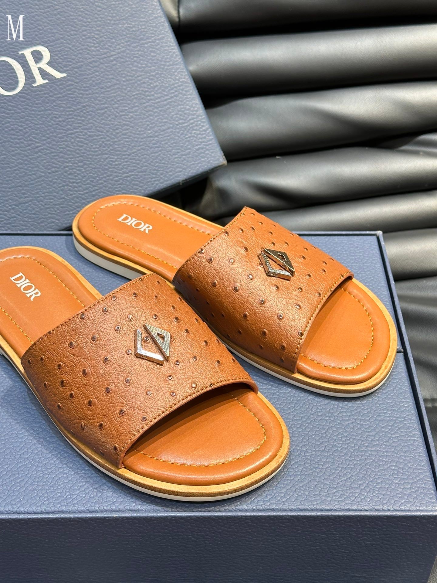 CHD Slippers   Man 3 Color's
