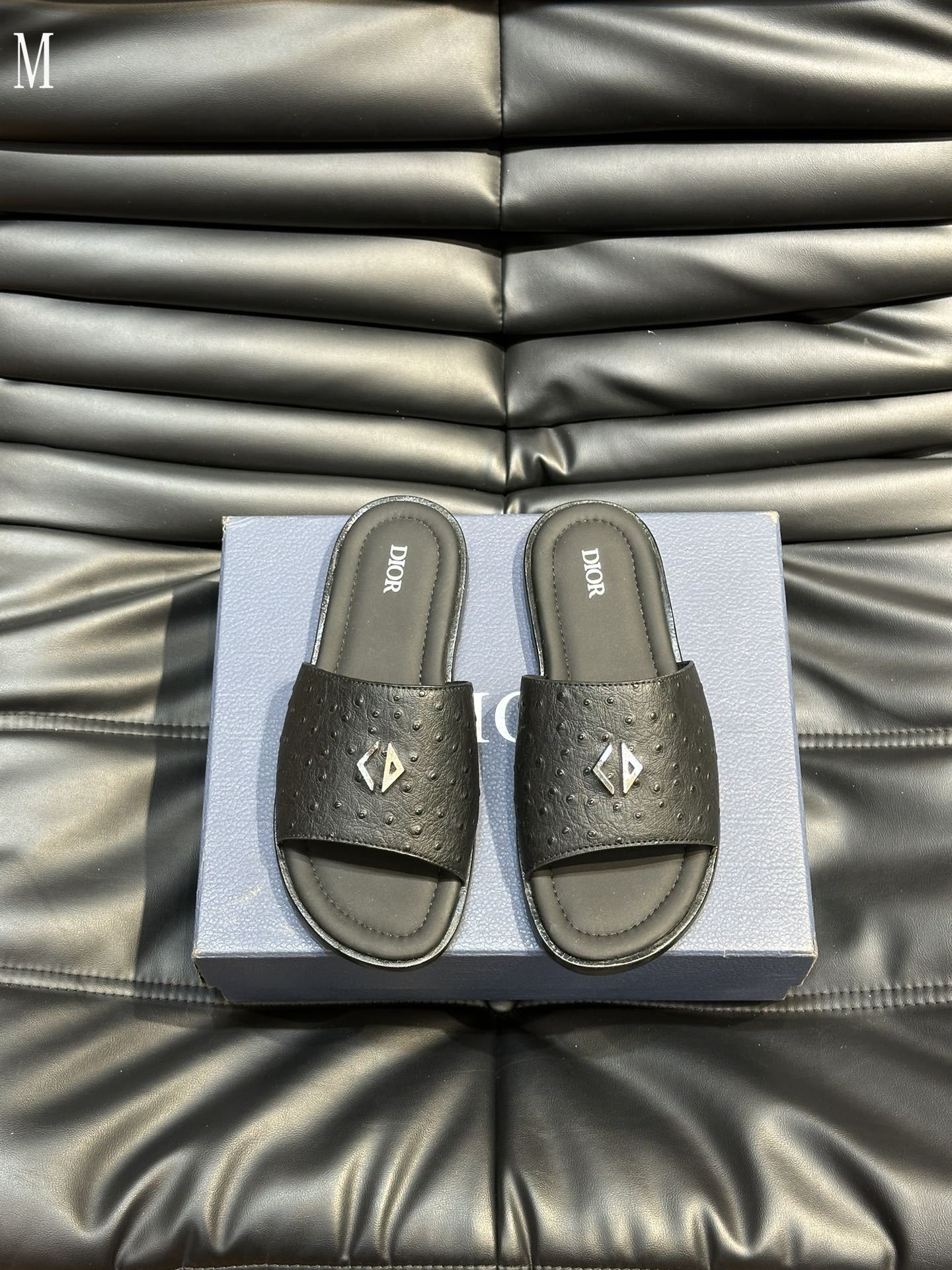 CHD Slippers   Man 3 Color's