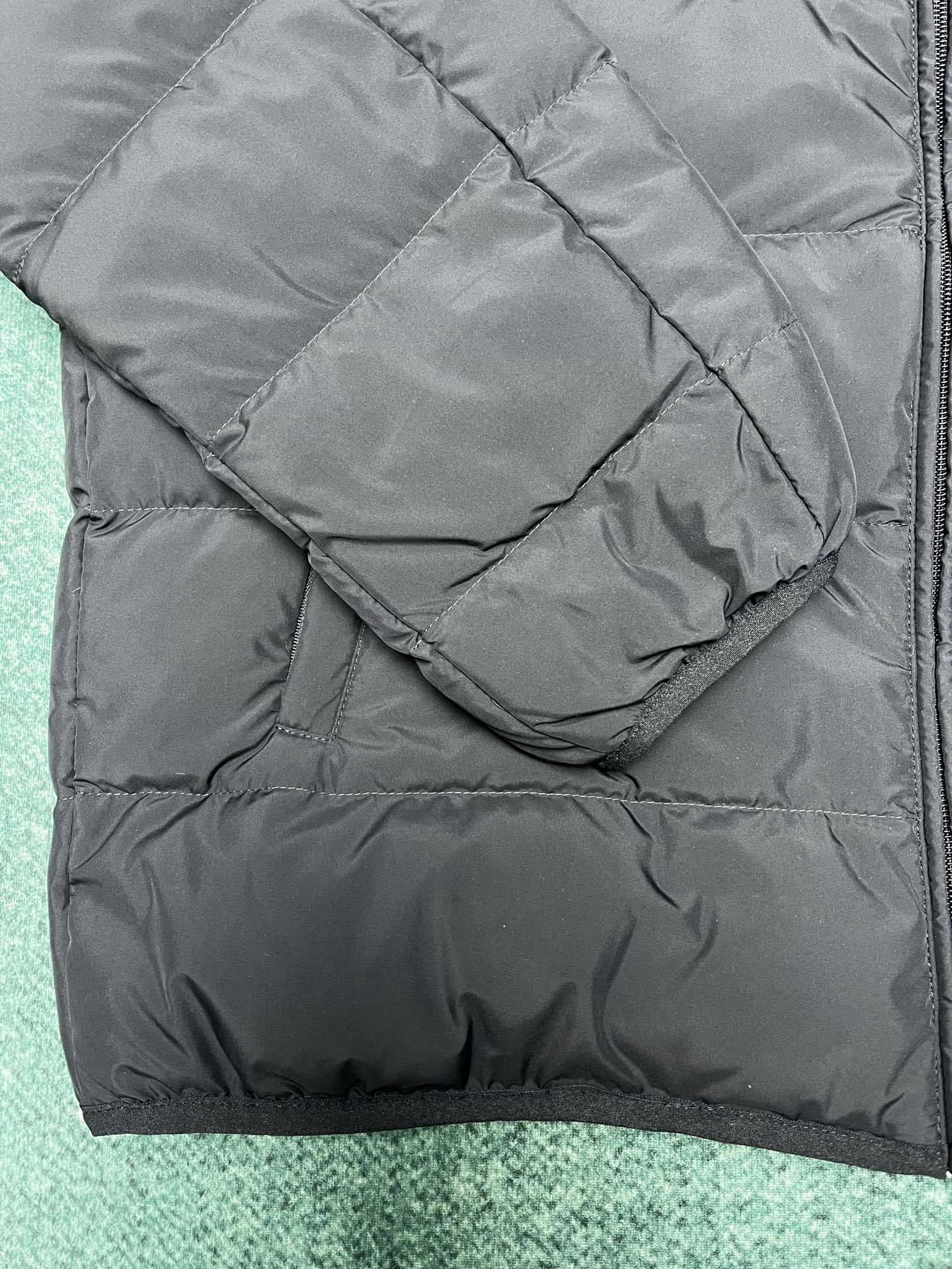 GU Man Down Jacket IOFF