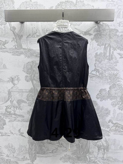 LU Color-Blocked Drawstring Dress