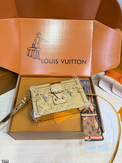 LU Bag Trunk Small Bag 2 Color's 20 cm