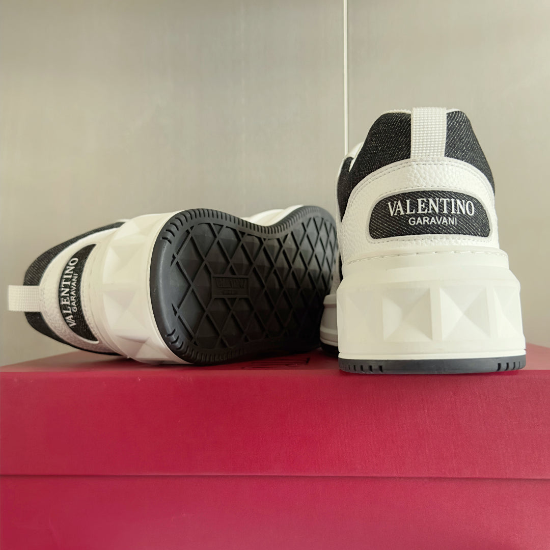 CV Sneakers 2 Color's