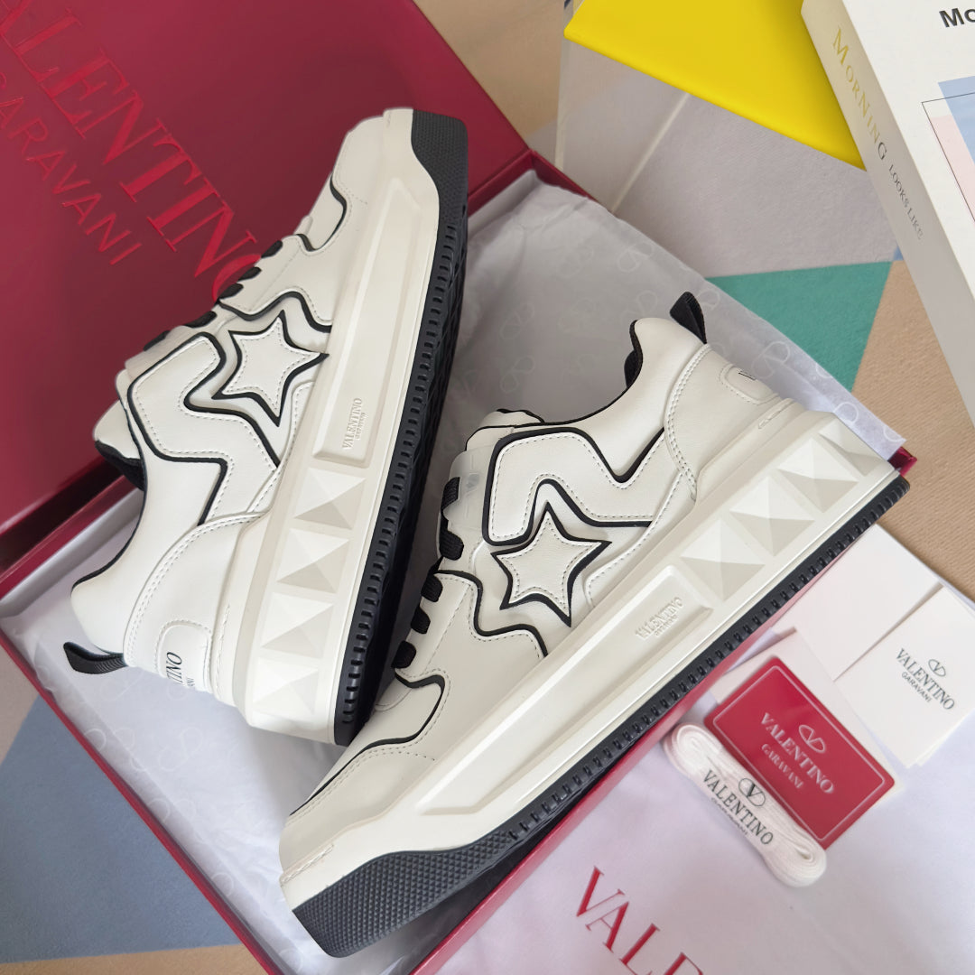 CV Sneakers 2 Color's