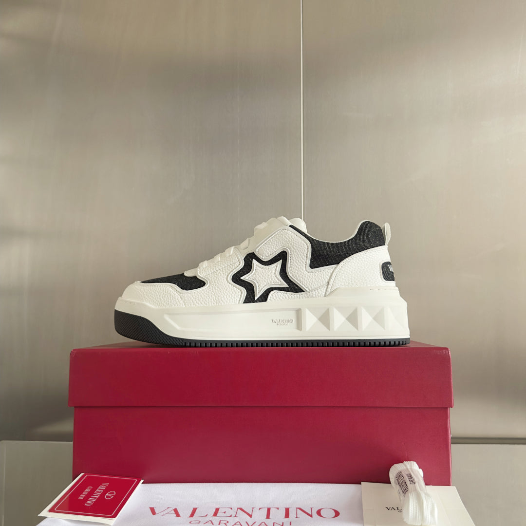 CV Sneakers 2 Color's