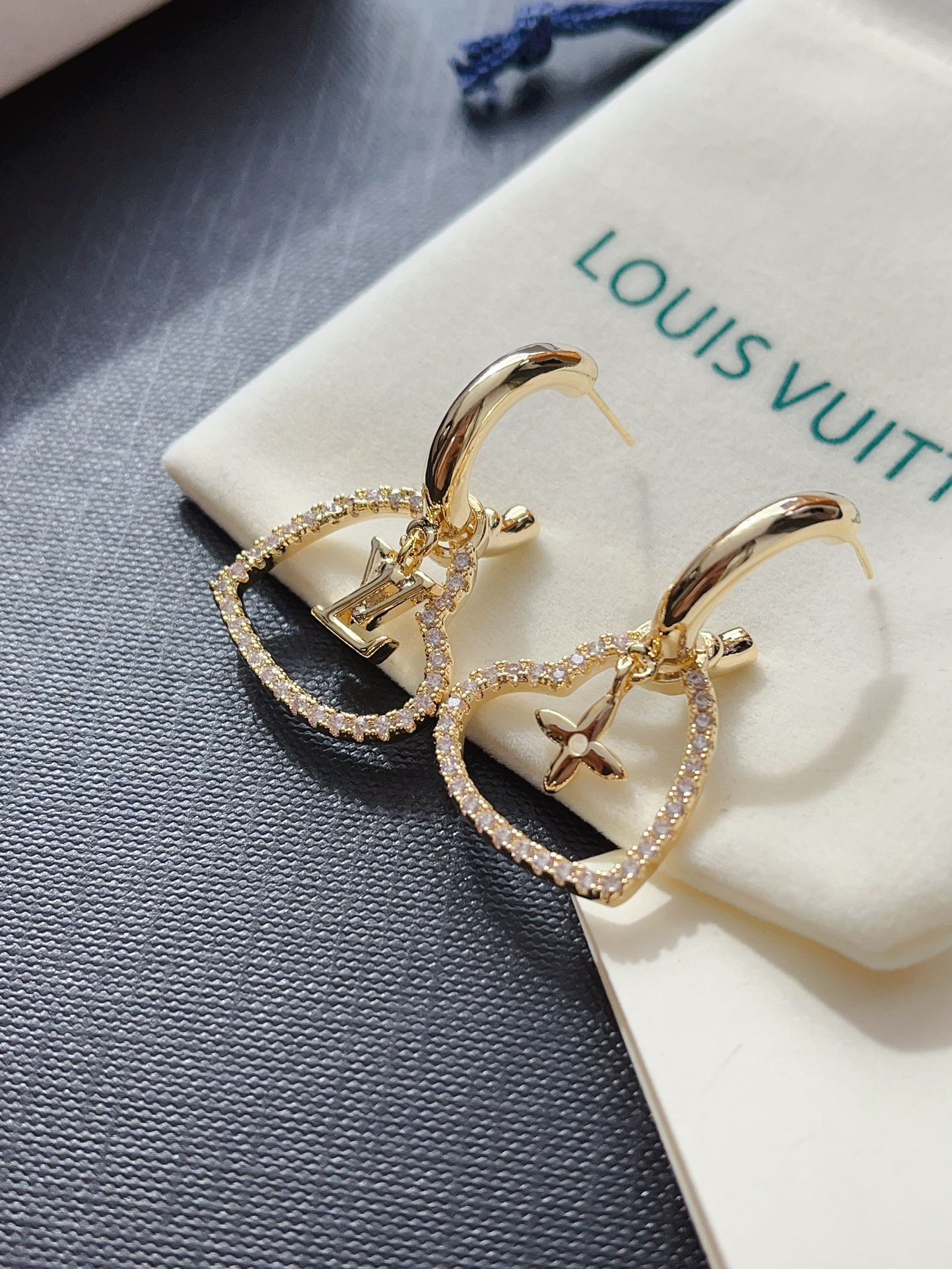 LU Fashion earrings  SALE-min order required