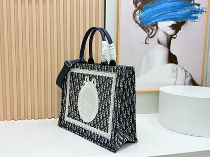 CHD Tote Bag  3 Color's 36 cm