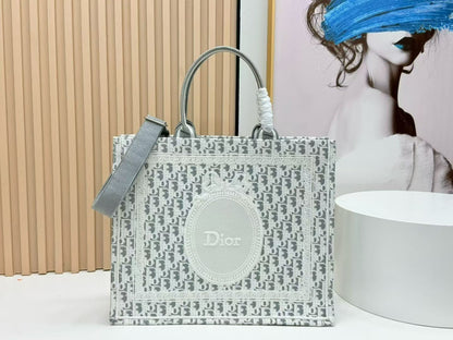 CHD Tote Bag  3 Color's 36 cm