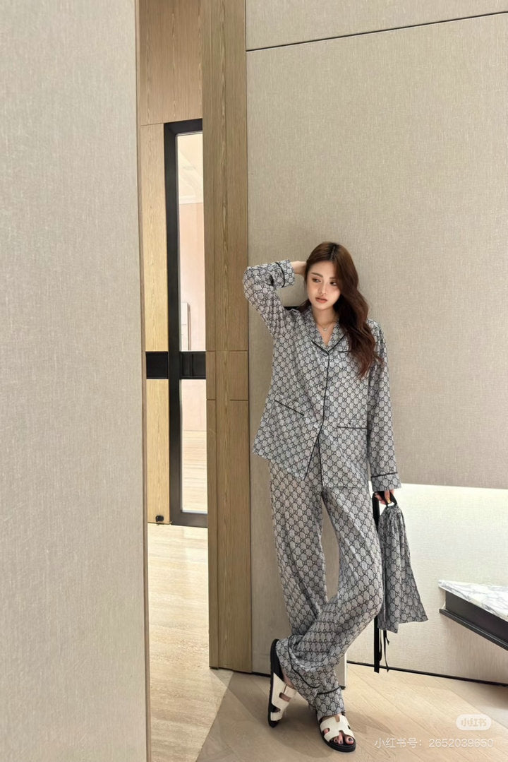 GU Clothing Jacket Set Pajama