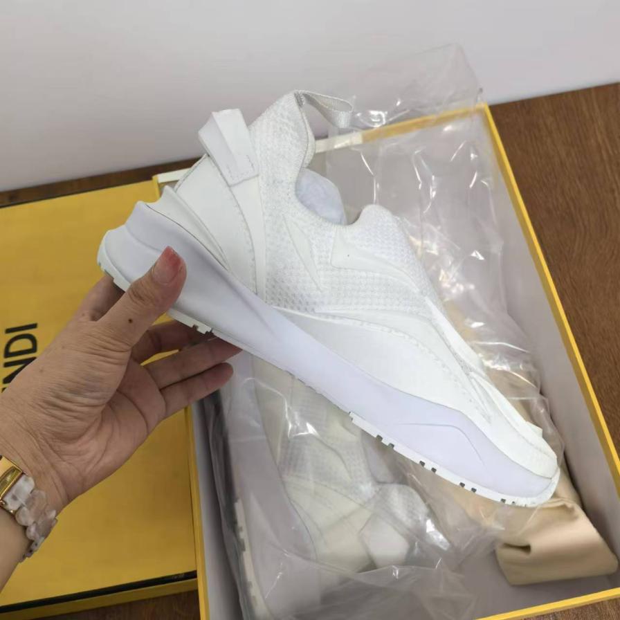FEN Iconic Sneakers Woman  WOW - SALE- only SIZE 39