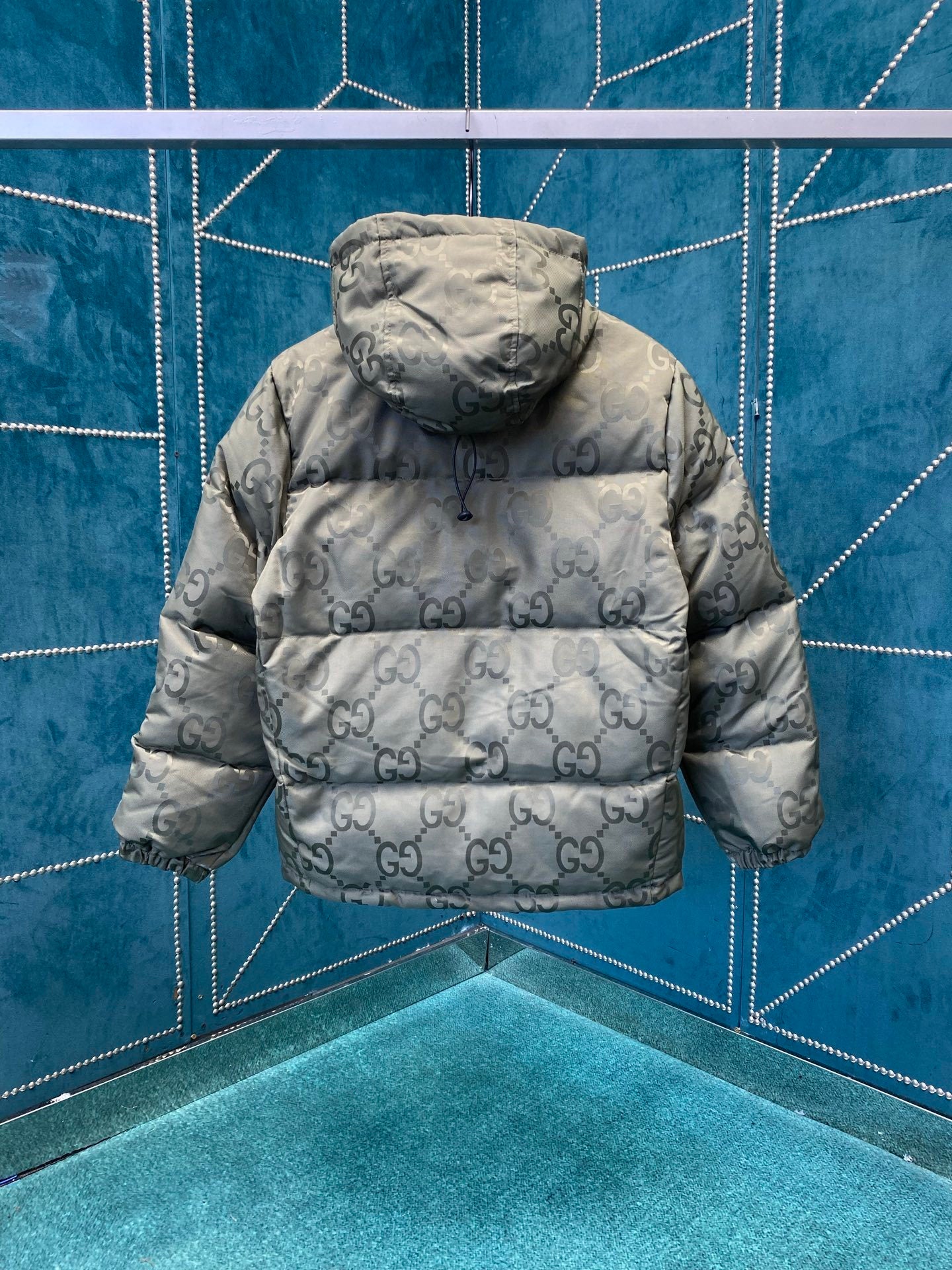 GU Man Down Jacket 2 Color 's IOFF