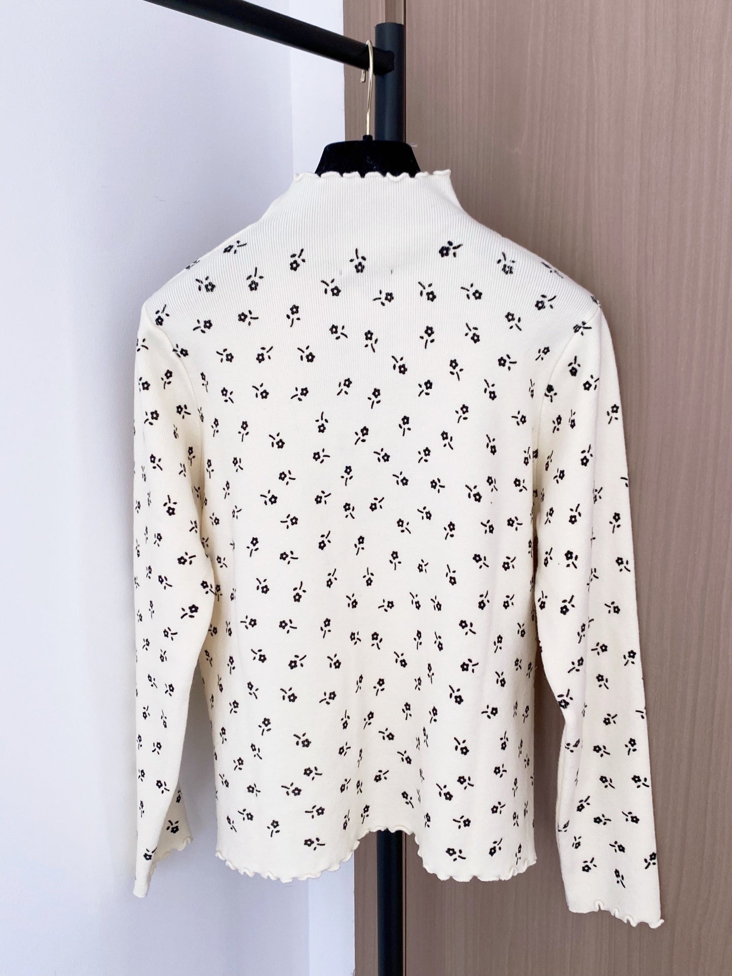 CHL Sweater 2 Color's