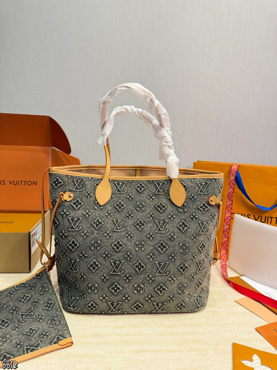 LU bag Never 32 cm