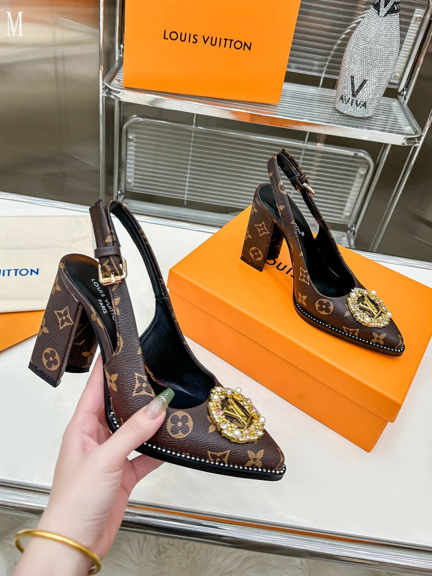 LU Shoes  Woman 2 Color's