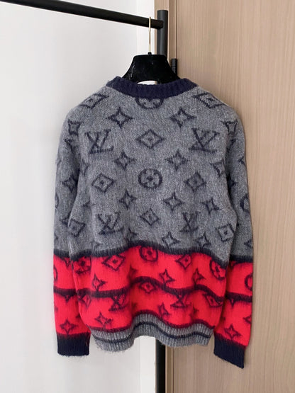 LU  Sweater Woman