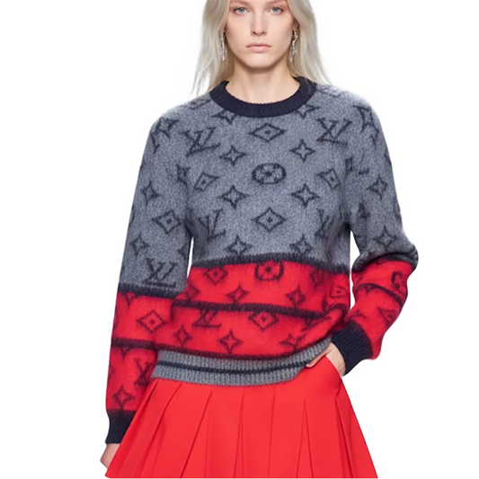 LU  Sweater Woman