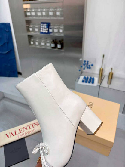 C V  Woman Boots 2 Color's