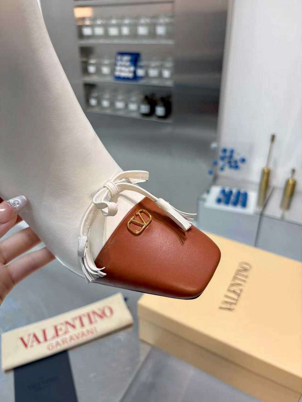 C V  Woman Boots 2 Color's