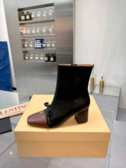 C V  Woman Boots 2 Color's