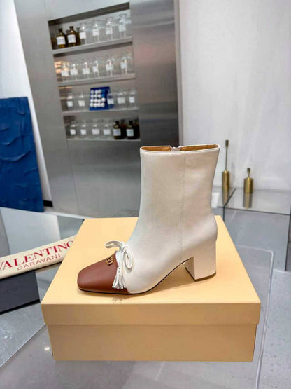 C V  Woman Boots 2 Color's