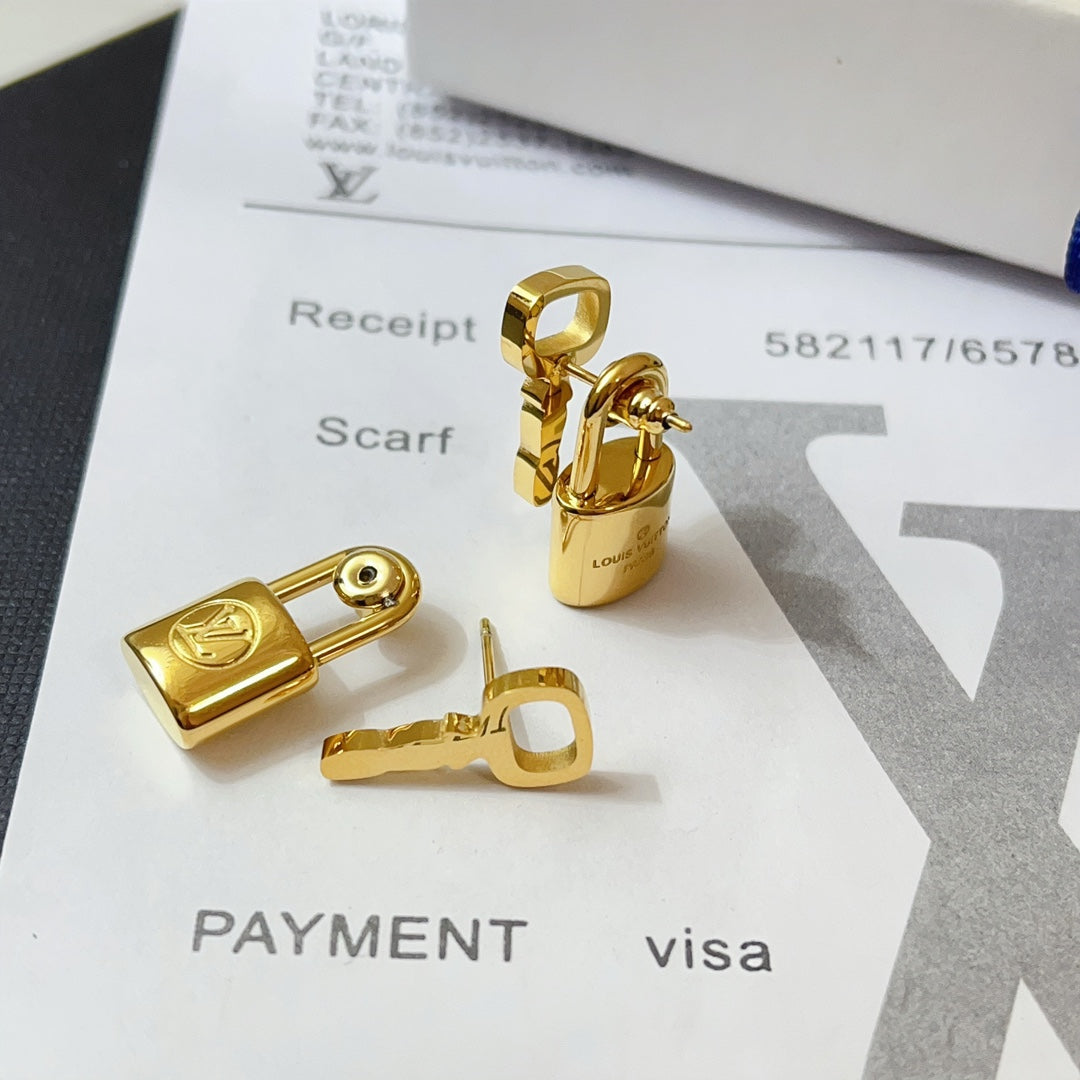 LU Fashion earrings  SALE-min order required