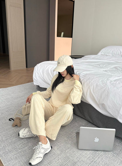 GU  Sport Suits  Woman