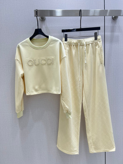 GU  Sport Suits  Woman
