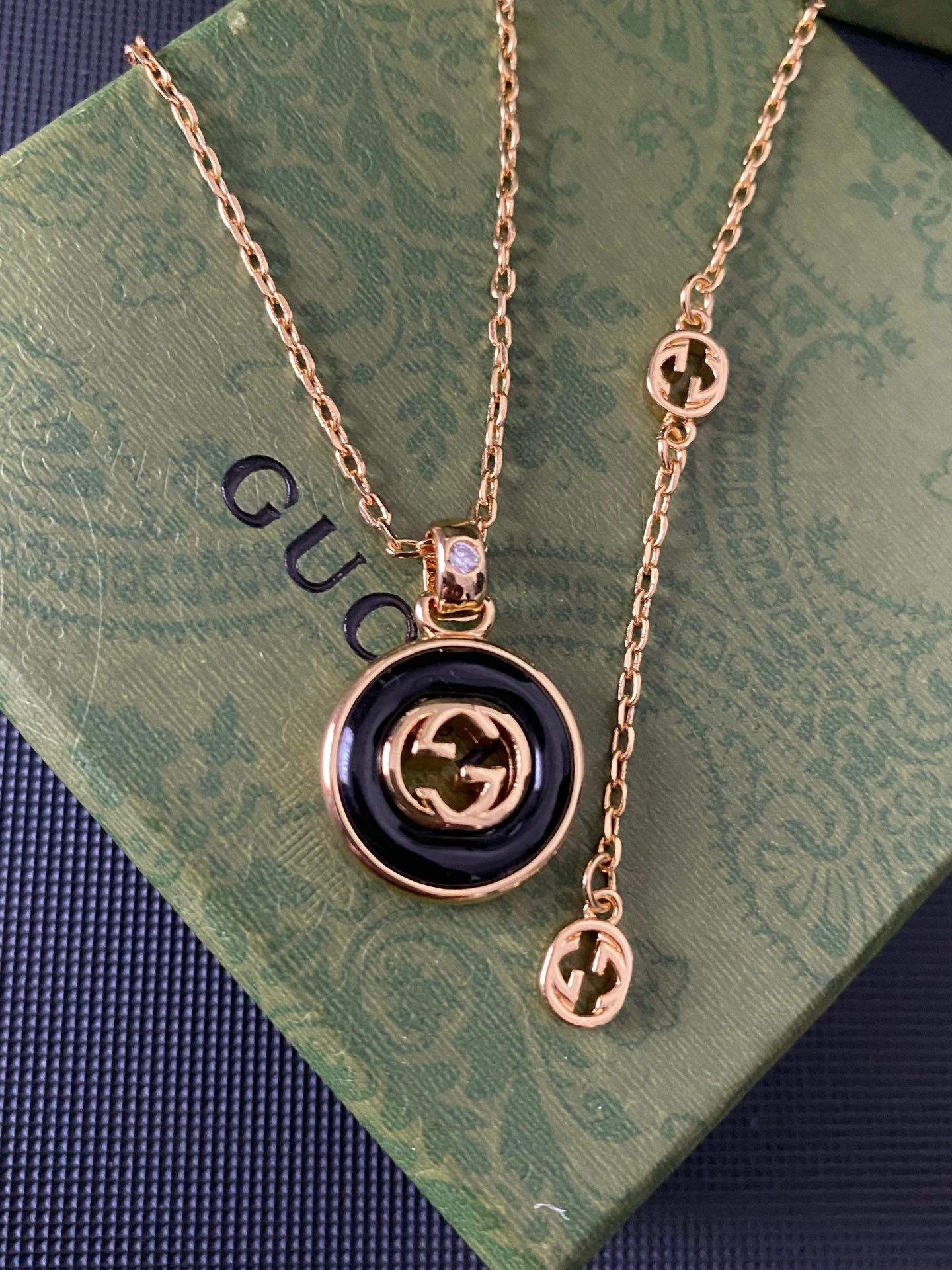 GU  Necklace SALE-min order required