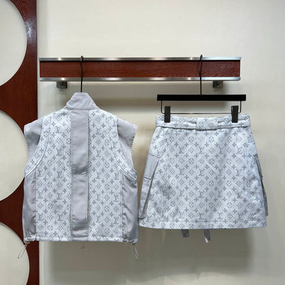 LU  Woman  jacket and short set GQ