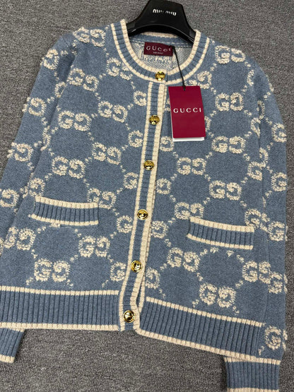 GU Sweater Jacket Monogram