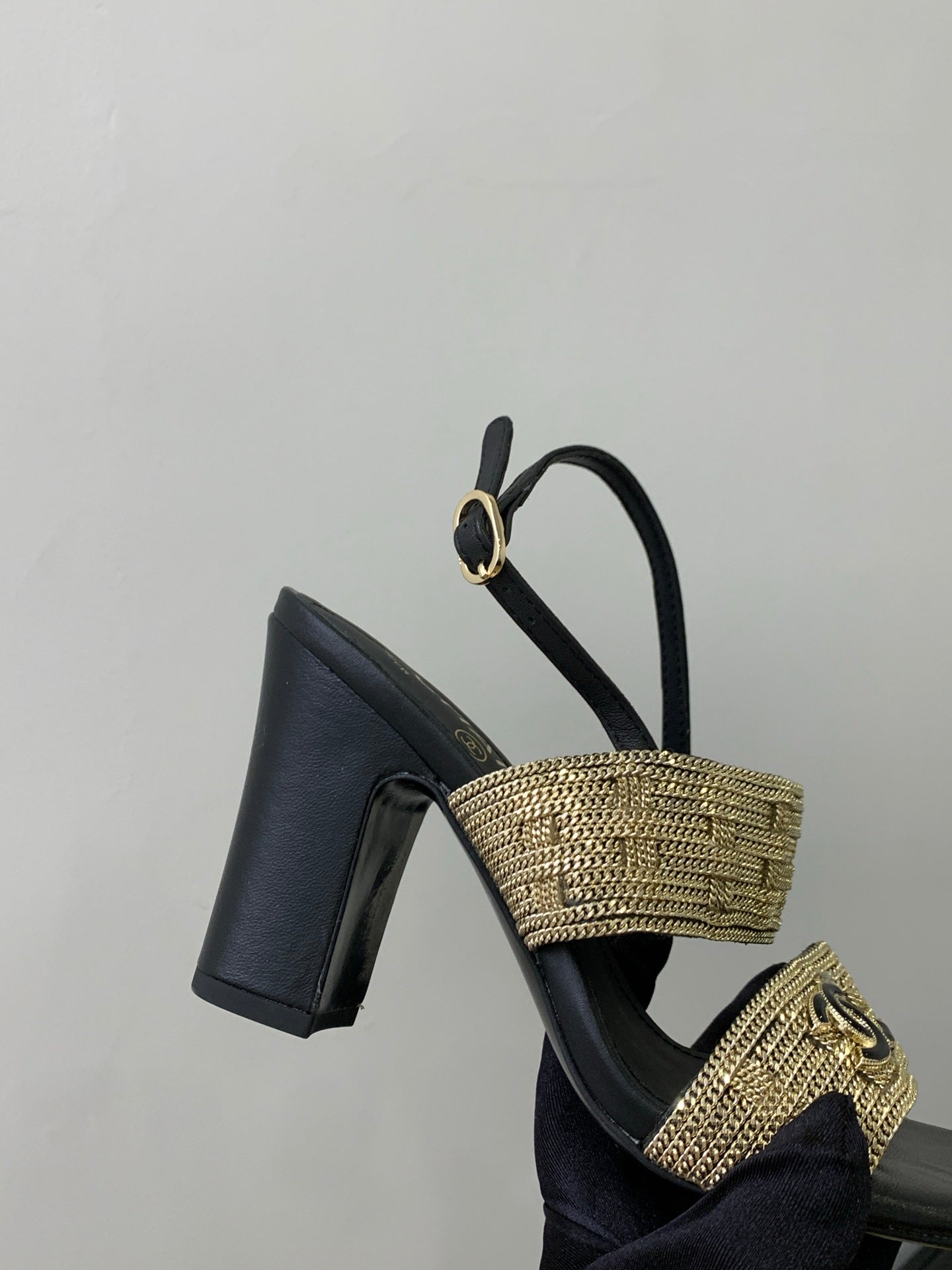 CHL Shoes  Woman Heels 2 Color's