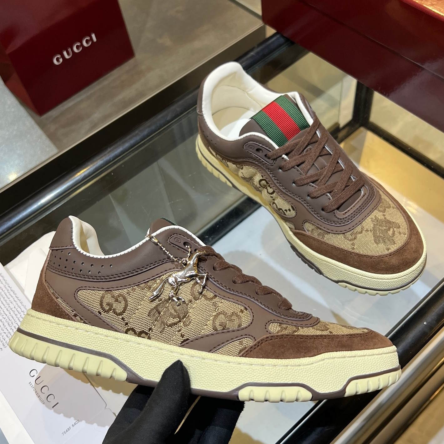 GU  Sneakers 2 Color 's Size
