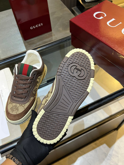 GU  Sneakers 2 Color 's Size
