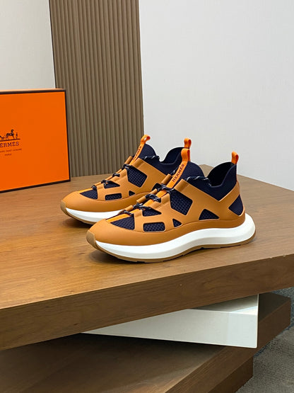 HRM Sneakers