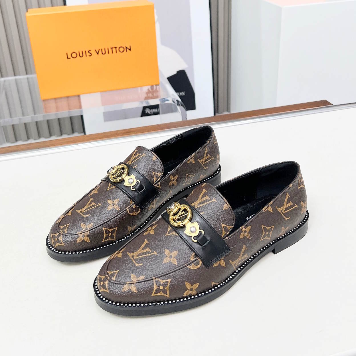 LU Shoes  Woman 2 Color's