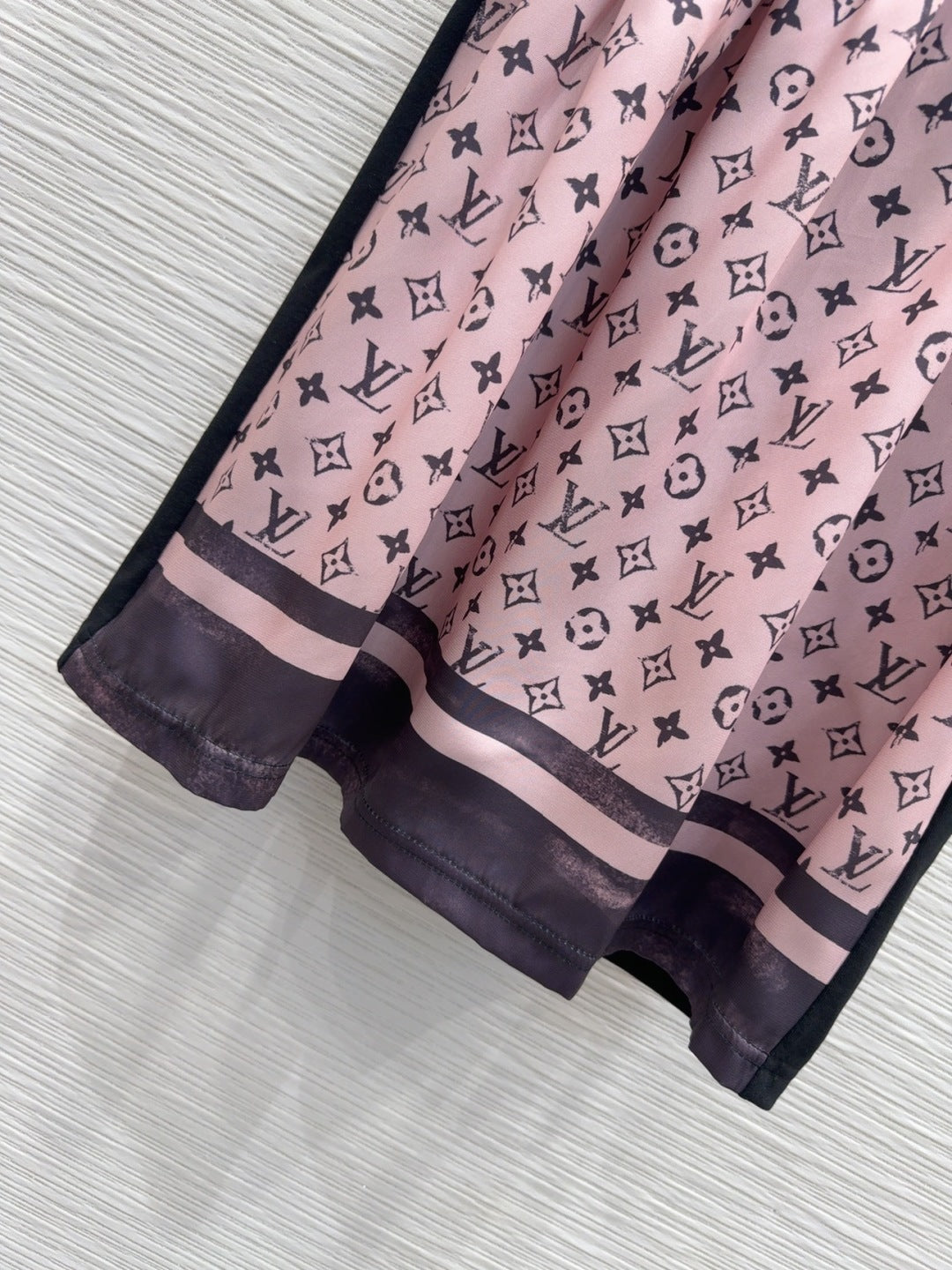 LU  Monogram Front Drawstring dress Limited